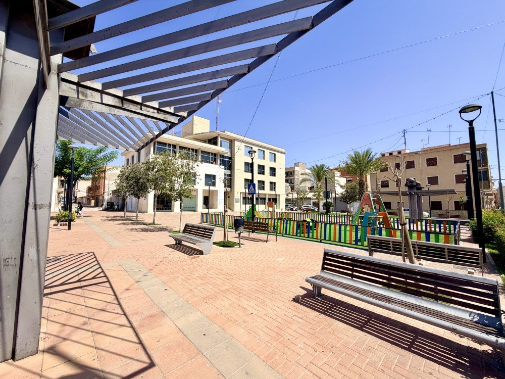 Pool area in apartment for sale in Albatera