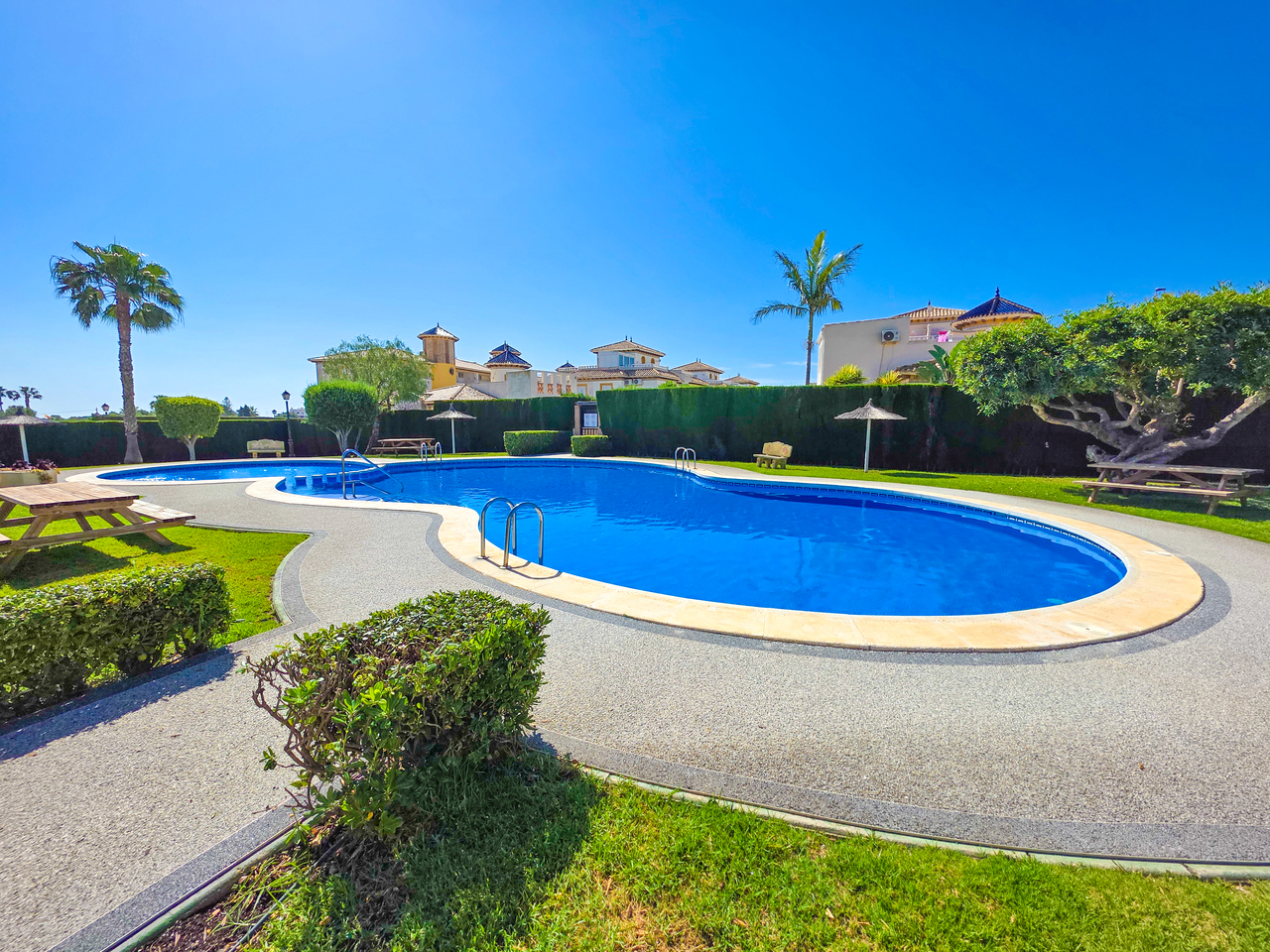 Kitchen in apartment for sale in Cabo Roig