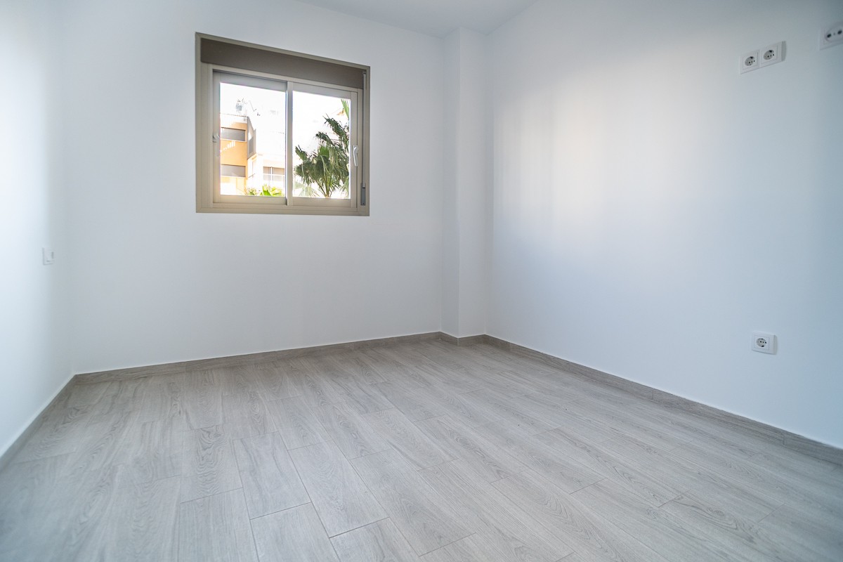 Kitchen in apartment for sale in Orihuela Costa