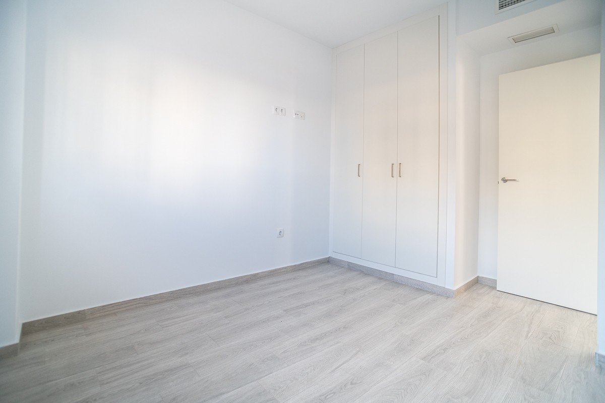 Master bedroom in apartment for sale in Orihuela Costa