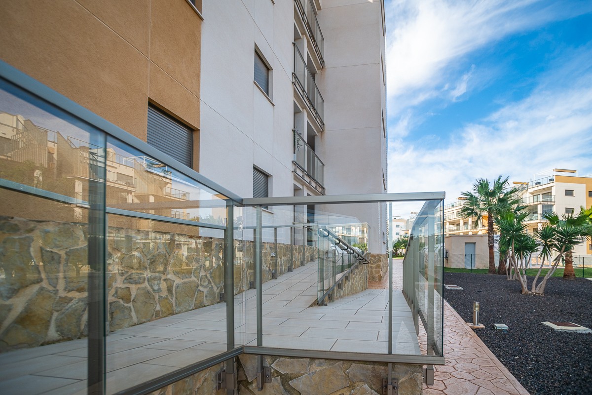 Dining area in apartment for sale in Orihuela Costa