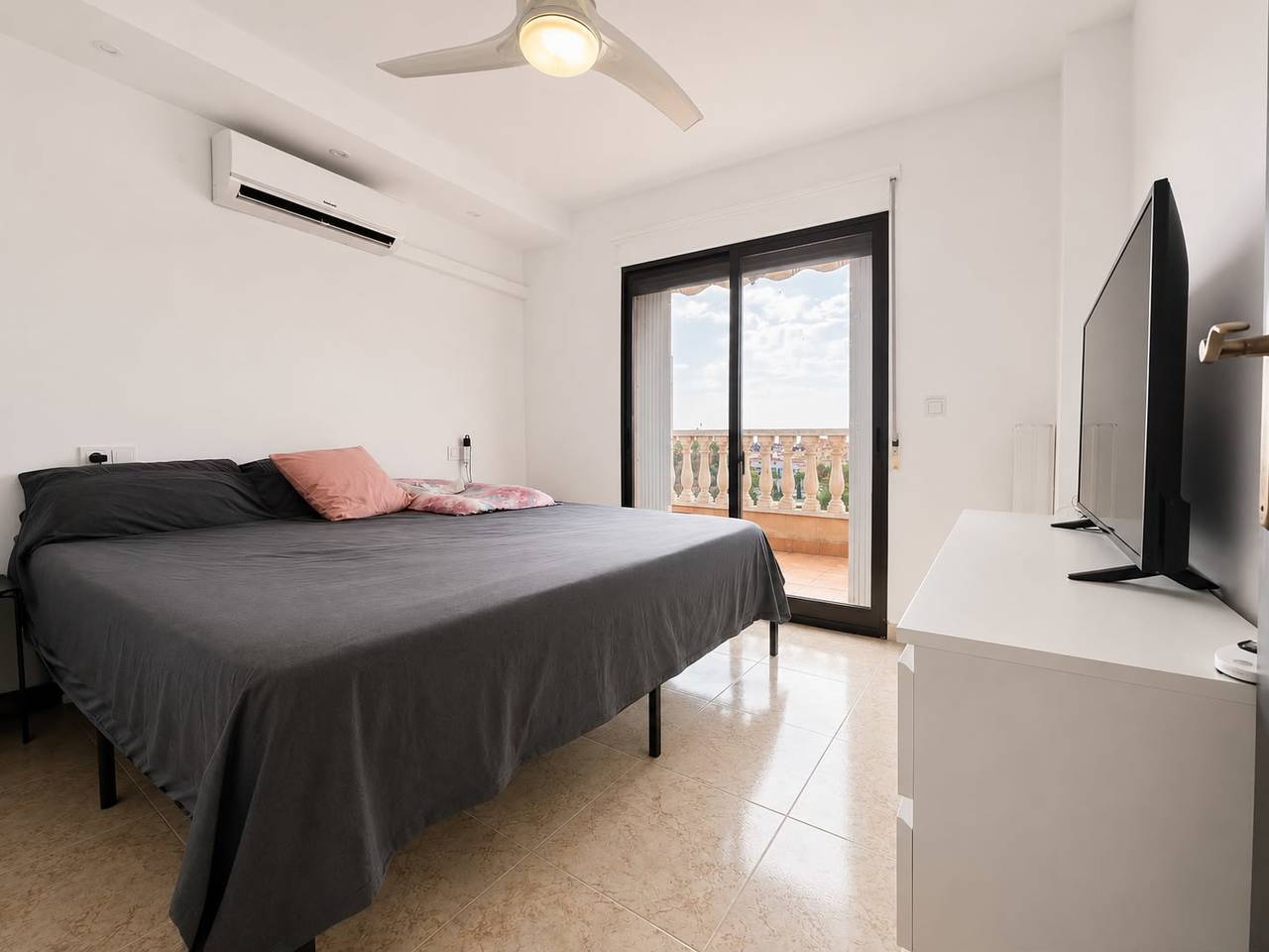 Bathroom in villa for sale in Villamartin