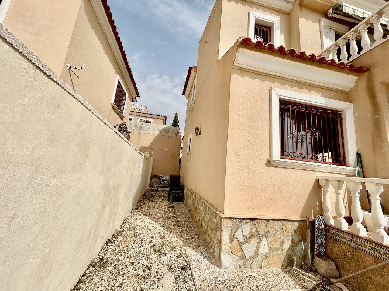 Pool area in villa for sale in Villamartin