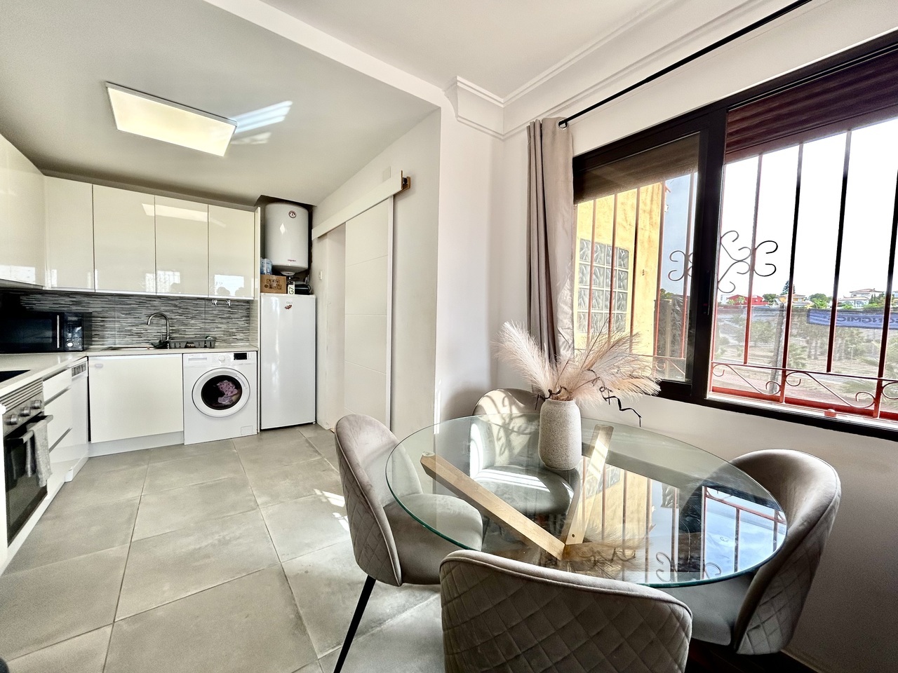 Garden in villa for sale in Villamartin