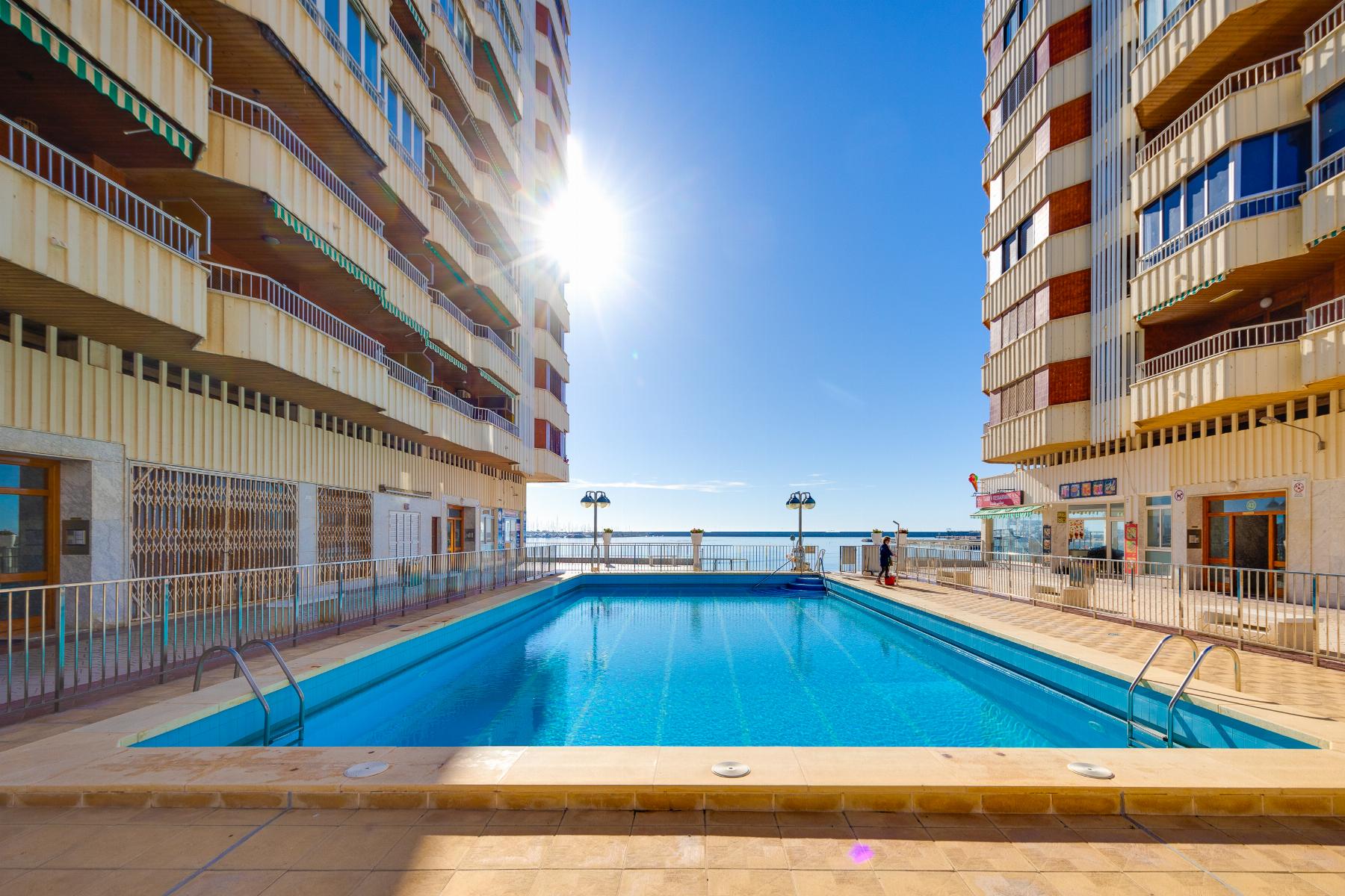 Beachfront Apartment in Torrevieja with Sea Views