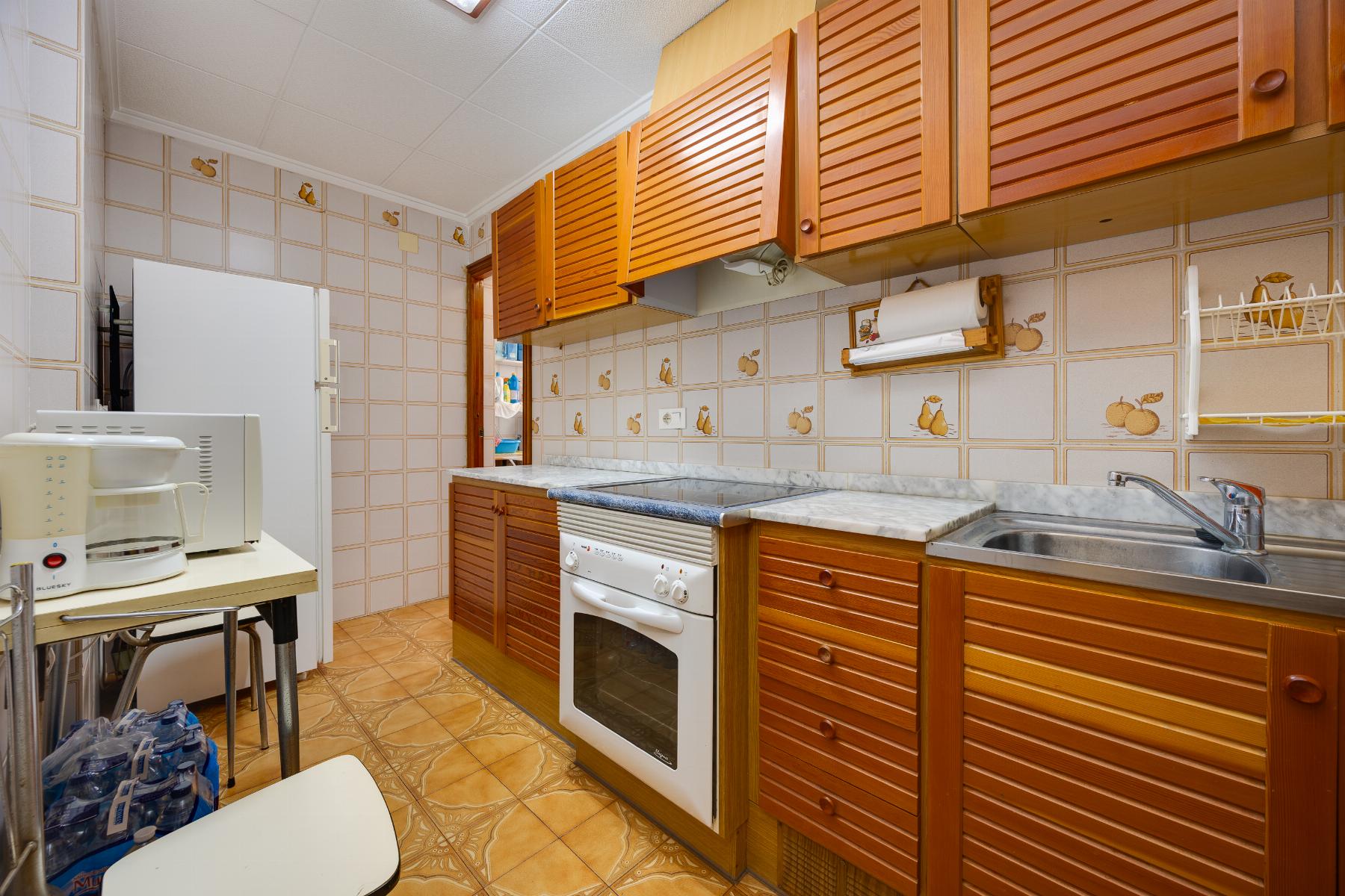 Bedroom in apartment for sale in Torrevieja