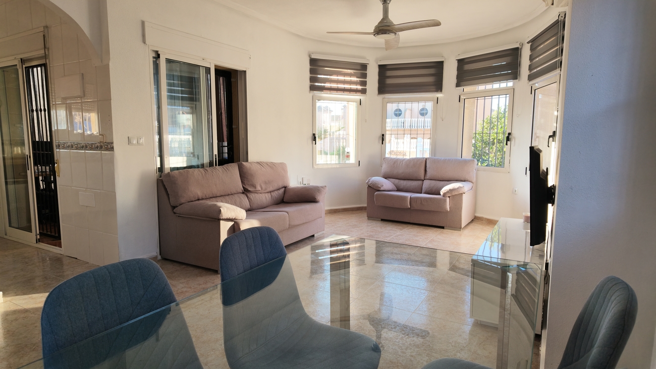 Terrace in villa for sale in Villamartin