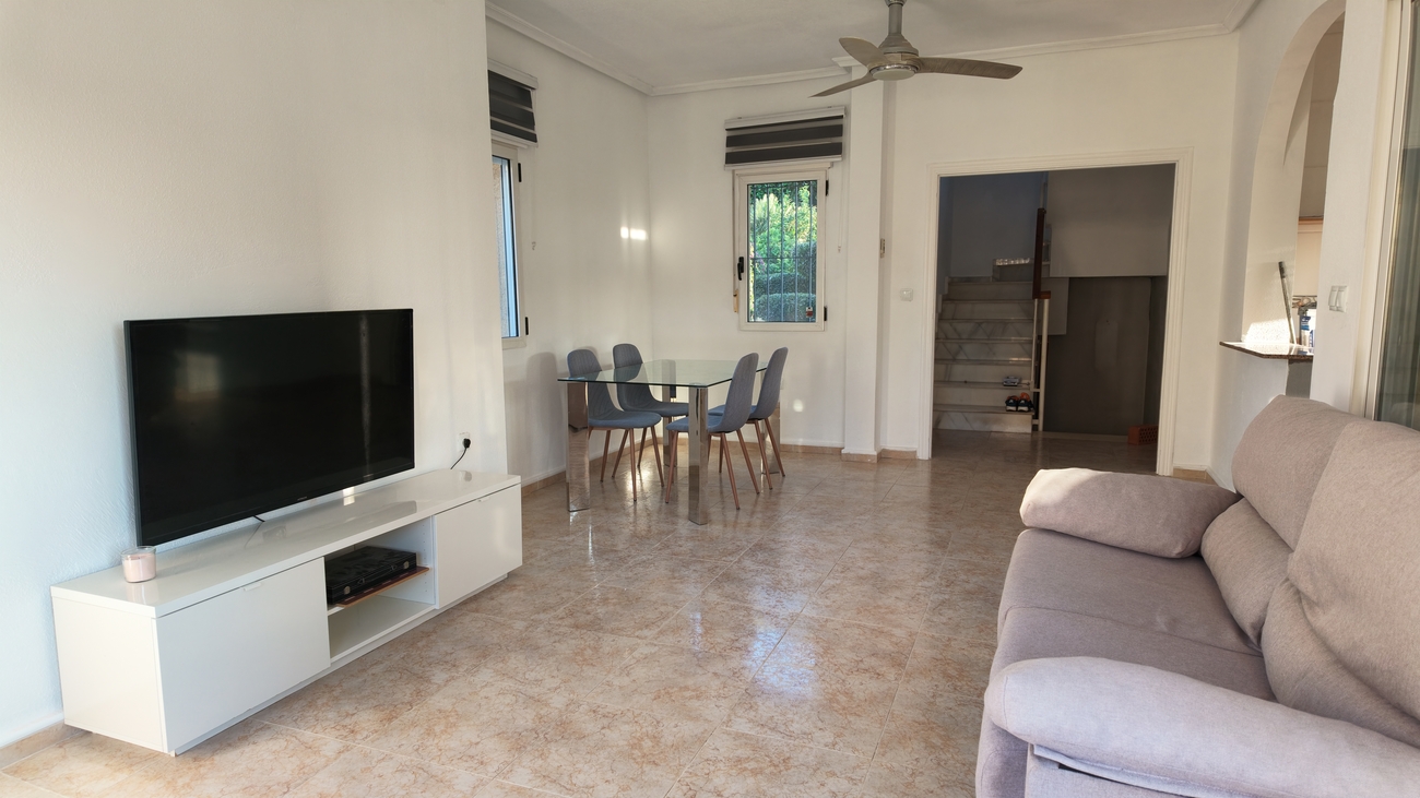 Dining area in villa for sale in Villamartin