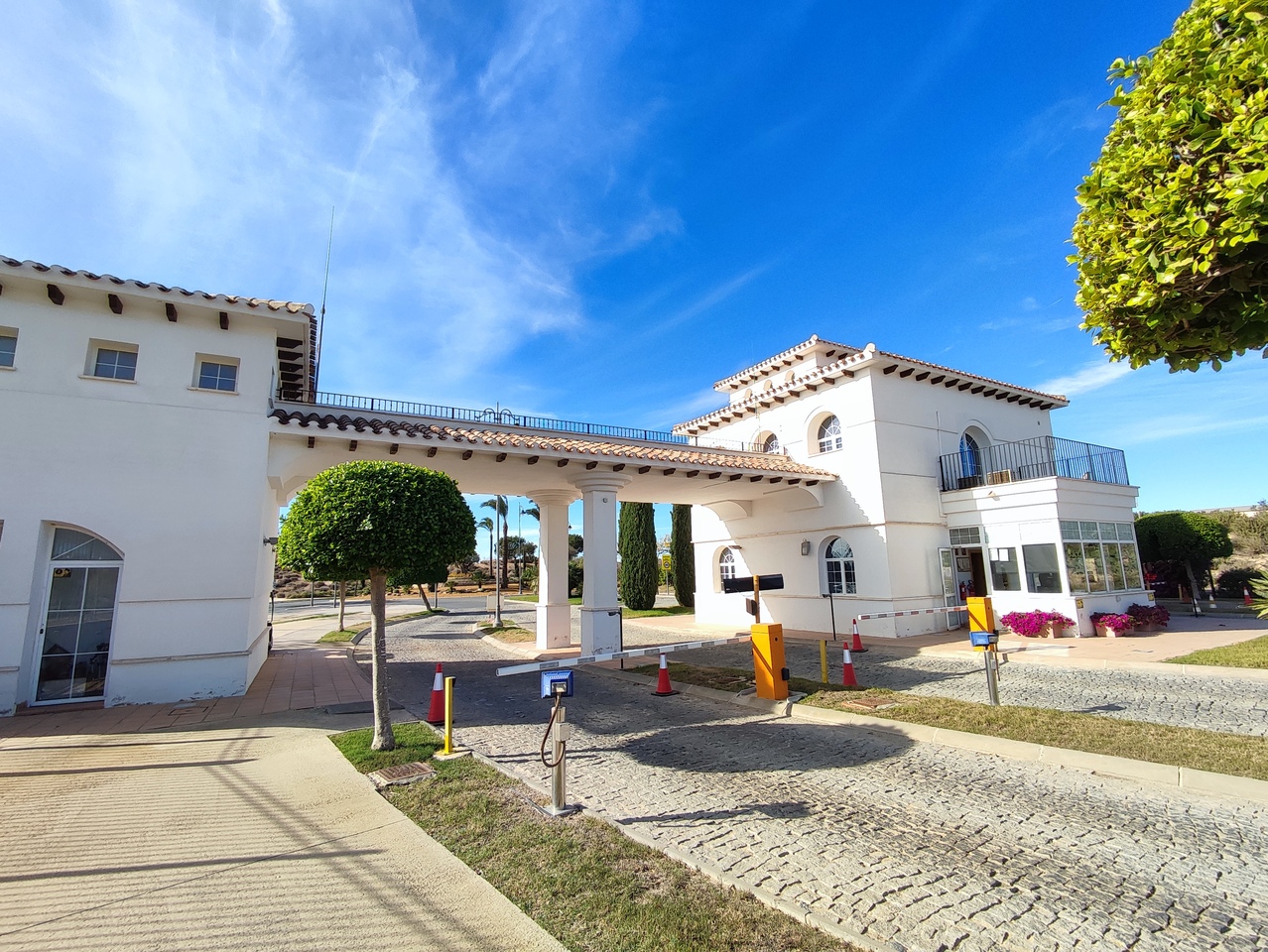 Dining area in apartment for sale in Hacienda Riquelme Golf Resort