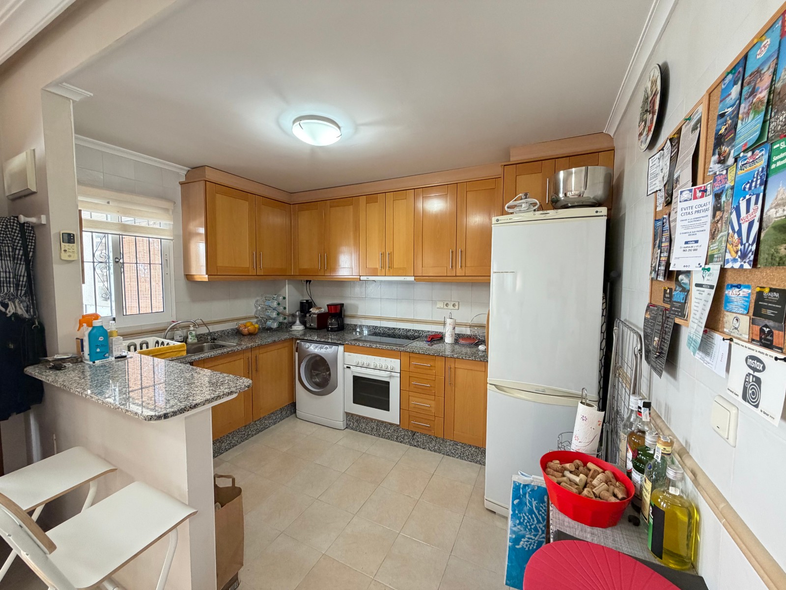 Master bedroom in apartment for sale in Jacarilla