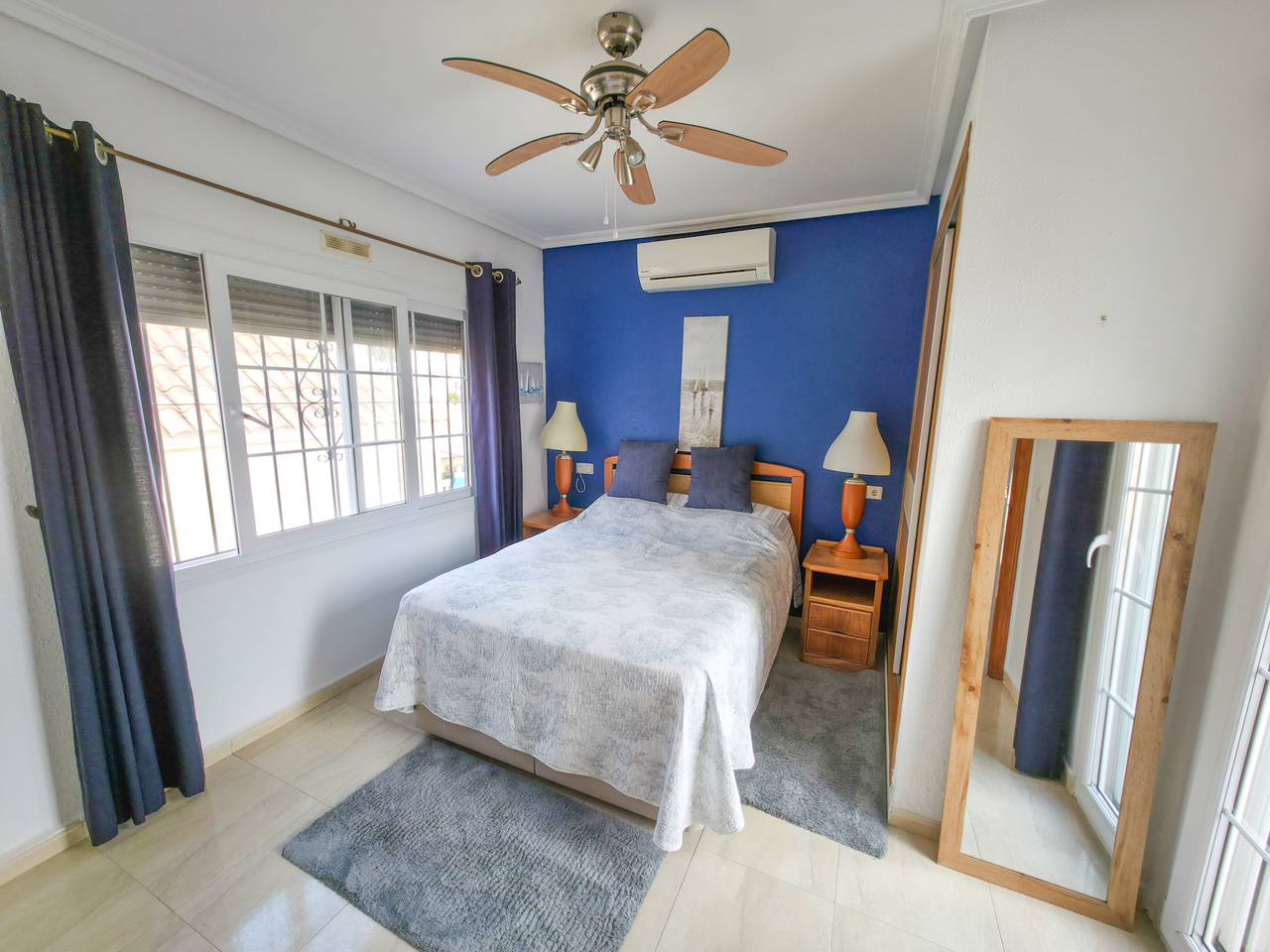 Living room in villa for sale in Villamartin