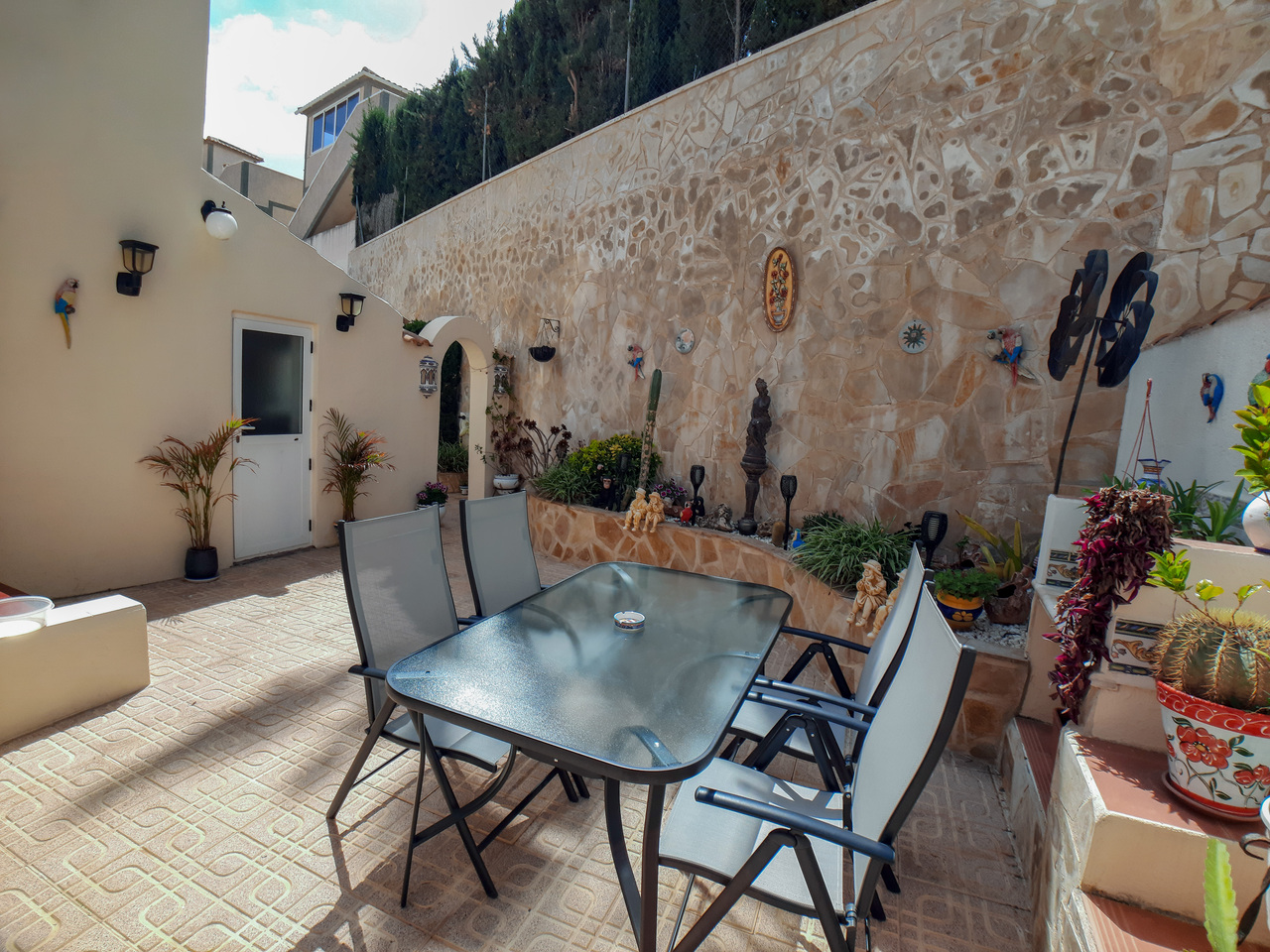 Bedroom in villa for sale in Villamartin