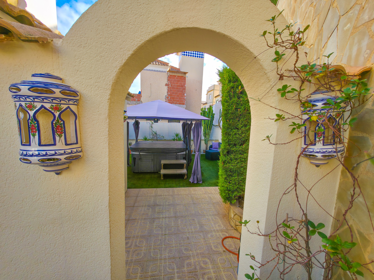 Exterior view in villa for sale in Villamartin