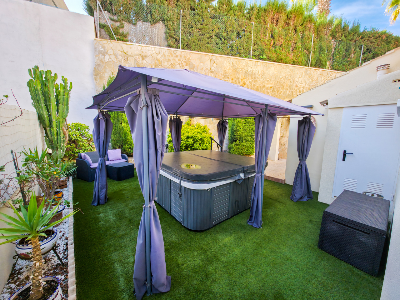 Living room in villa for sale in Villamartin