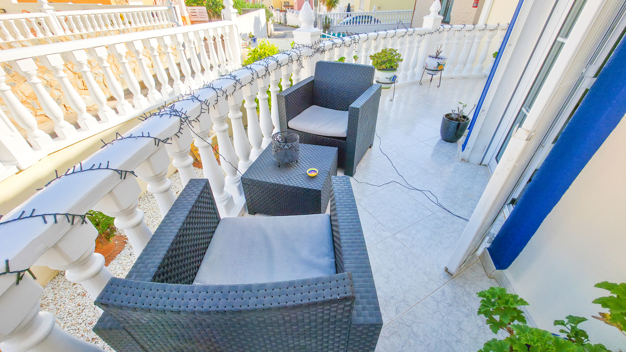 Terrace in villa for sale in Villamartin