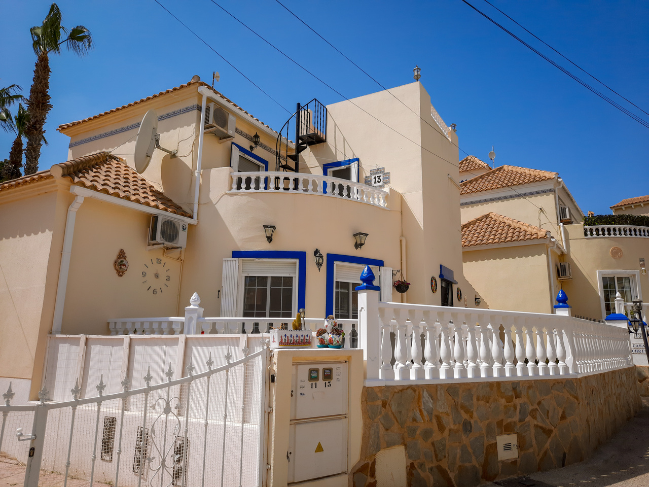 Dining area in villa for sale in Villamartin