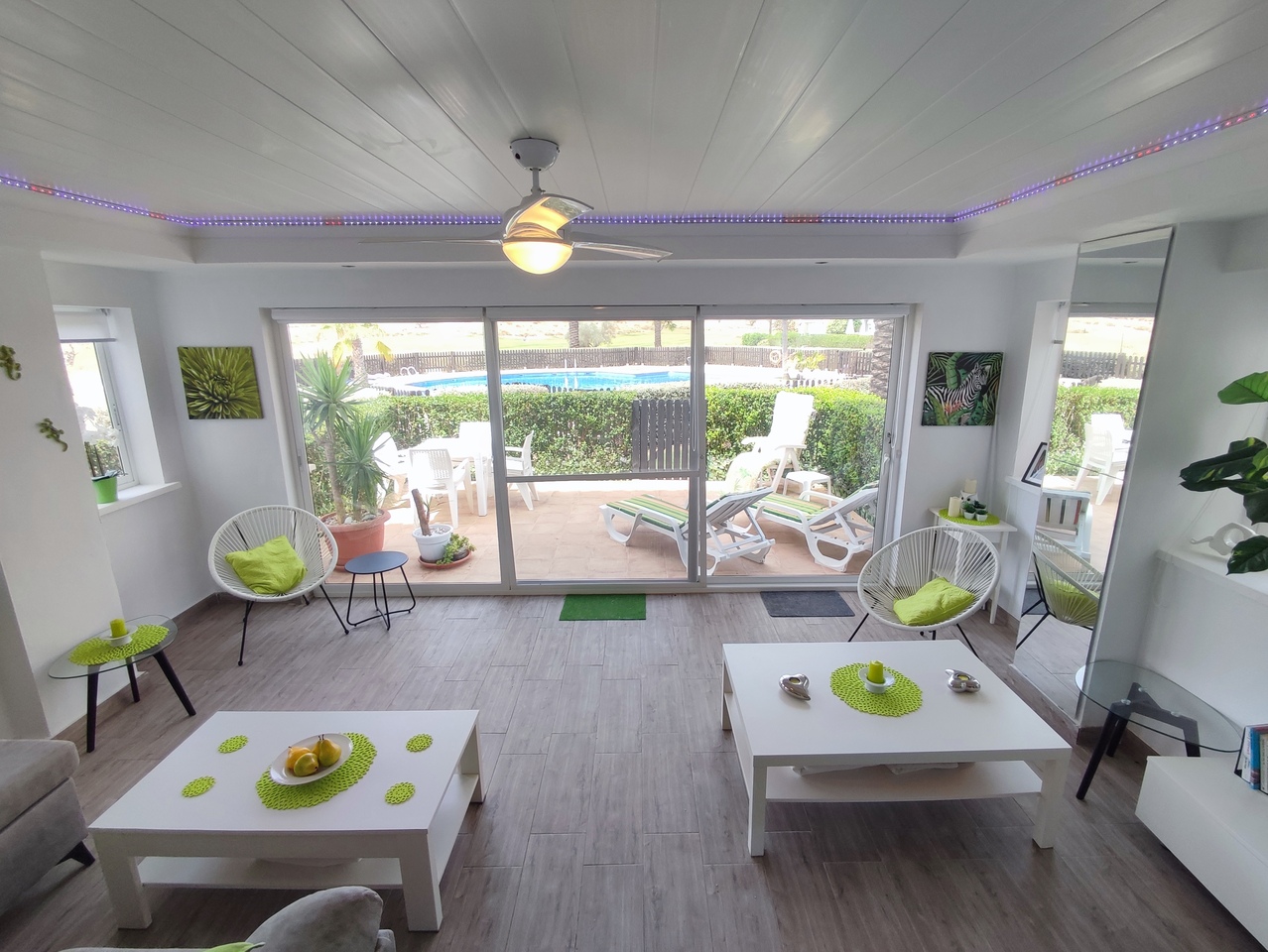 شقة حديقة عصرية بطابقين في منتجع Hacienda Riquelme Golf – إطلالة جنوبية ومناطق معيشة فاخرة