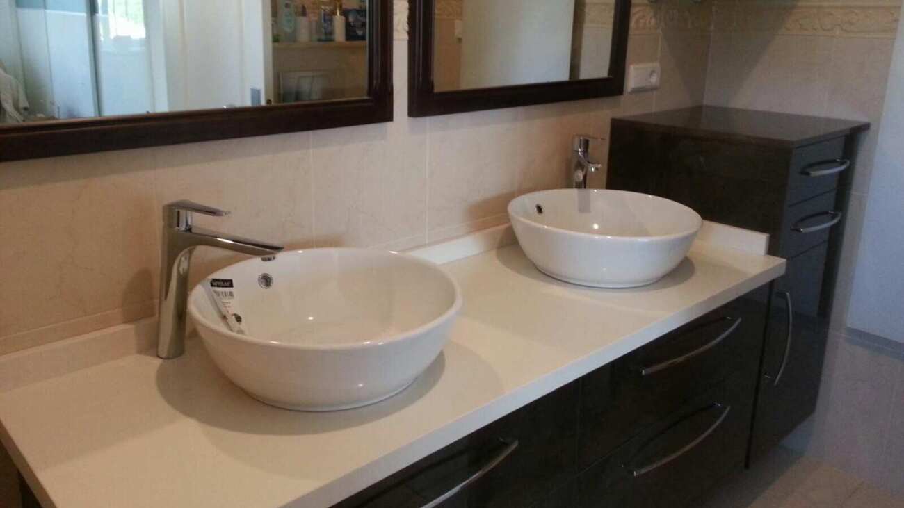 Bathroom in villa for sale in Rojales