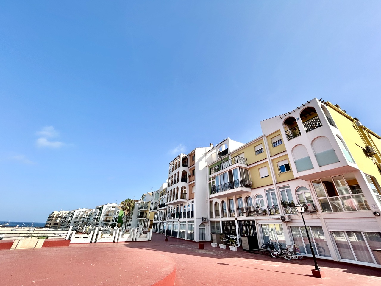 Terrace in apartment for sale in Torrevieja