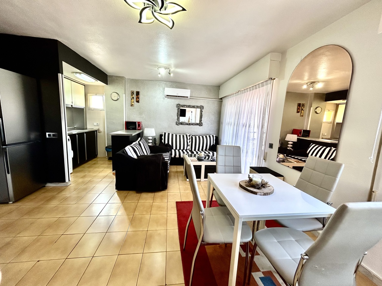Terrace in apartment for sale in Torrevieja