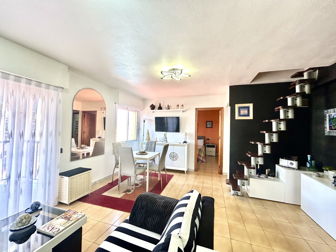 Bedroom in apartment for sale in Torrevieja