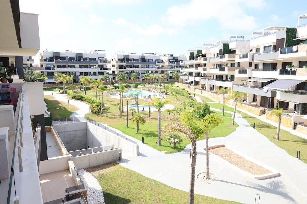 Eksklusiv og Romslig Leilighet i Hjertet av Orihuela Costa