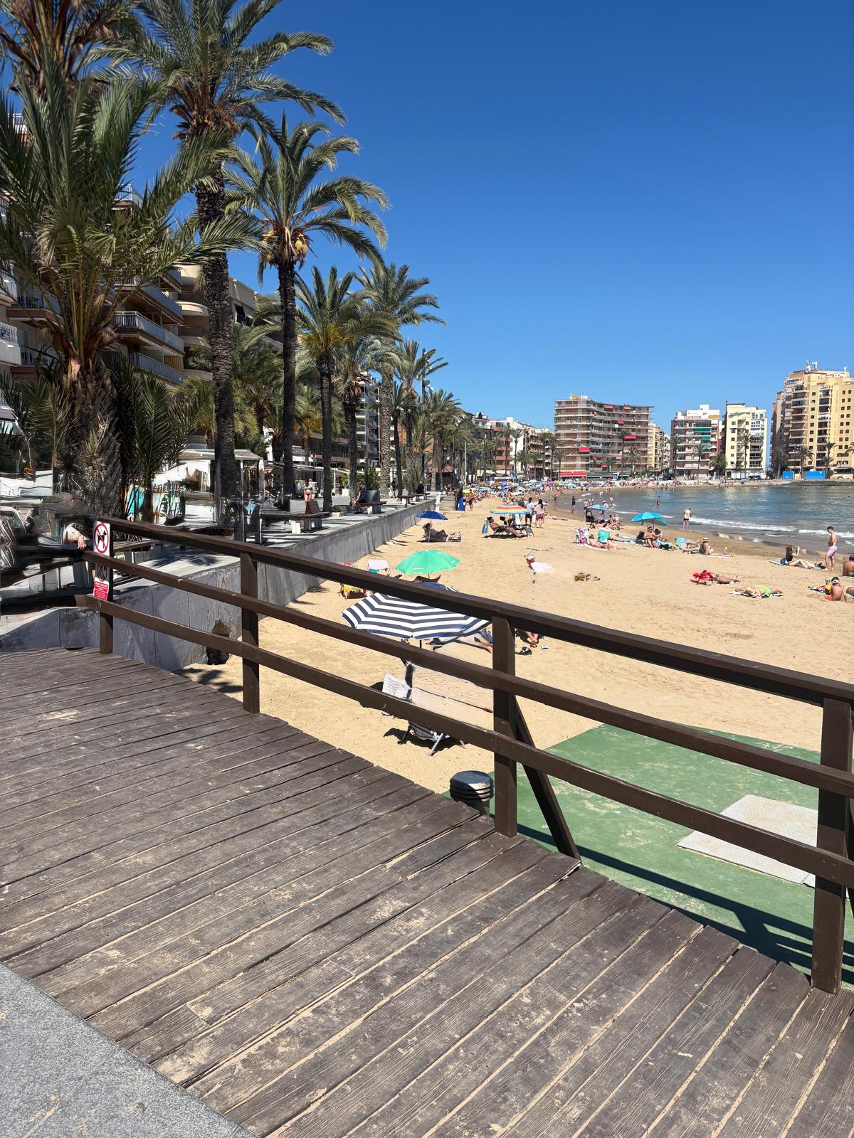 Luxury Apartment in Torrevieja with Beach Access