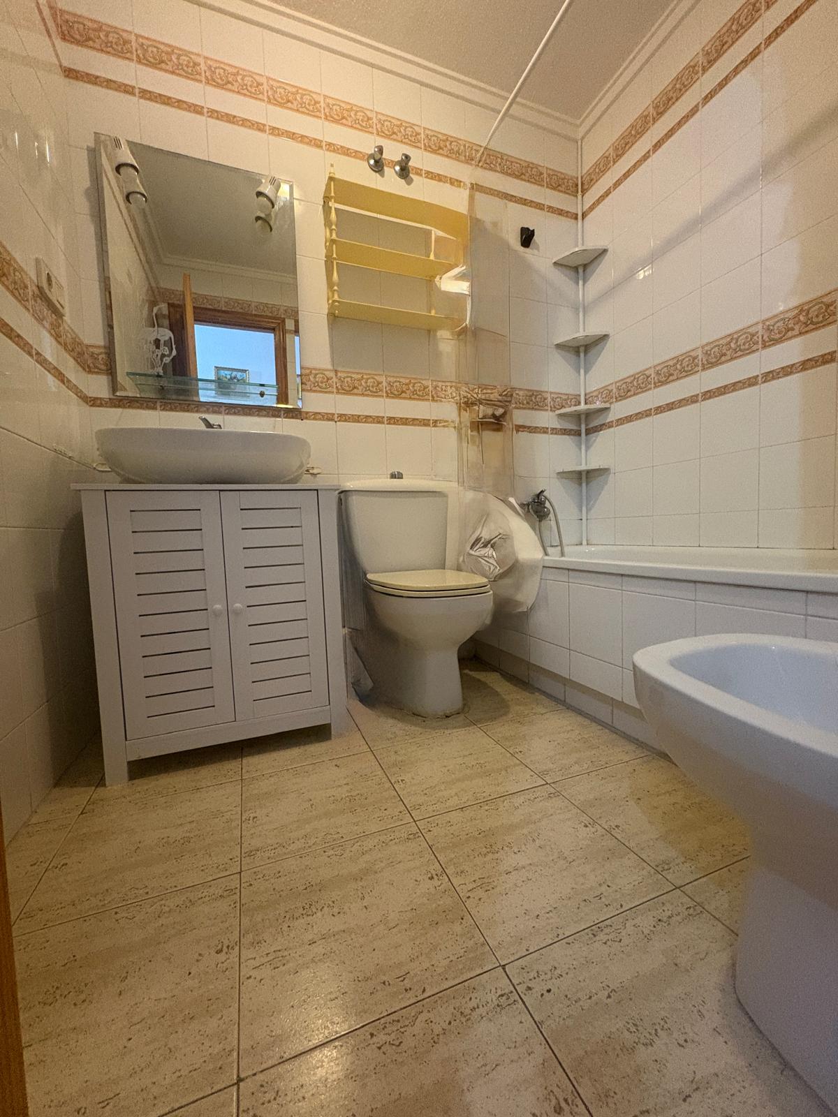 Master bedroom in apartment for sale in Torrevieja