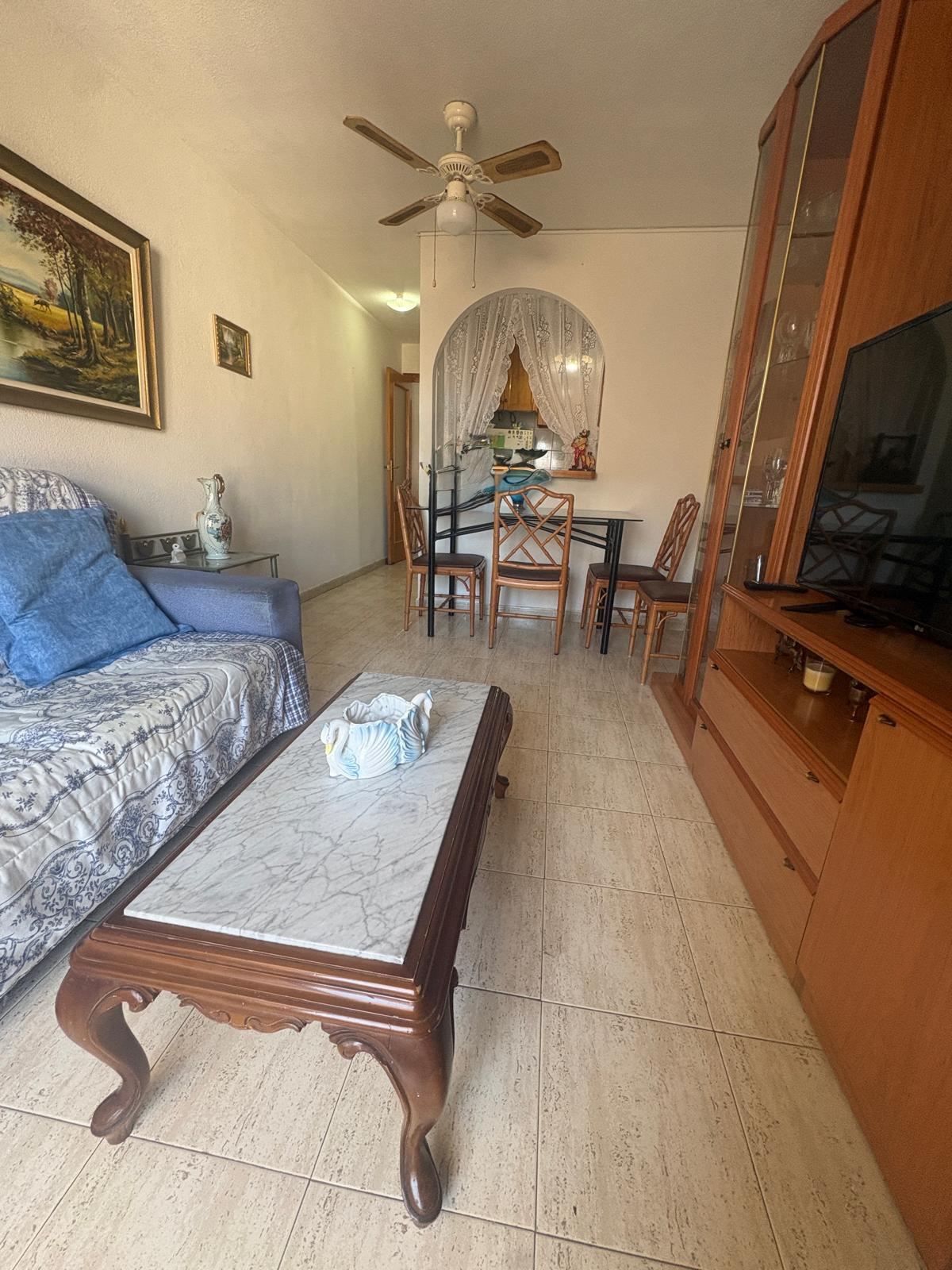 Bedroom in apartment for sale in Torrevieja