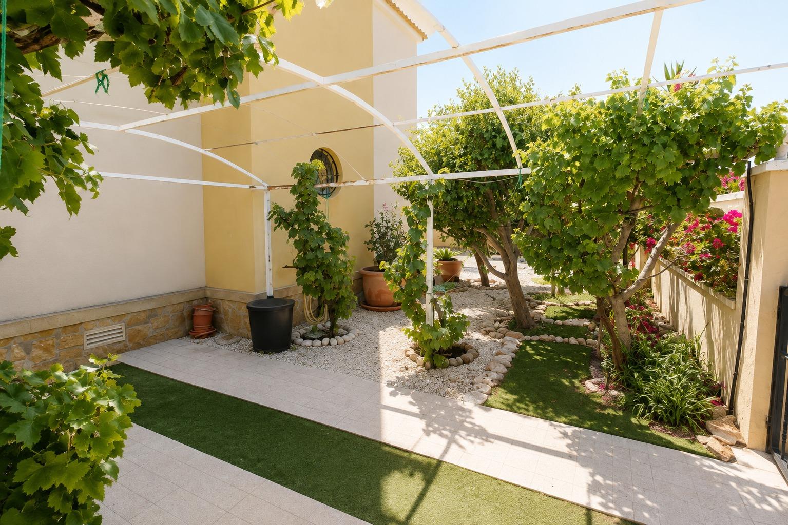 Kitchen in apartment for sale in Orihuela Costa