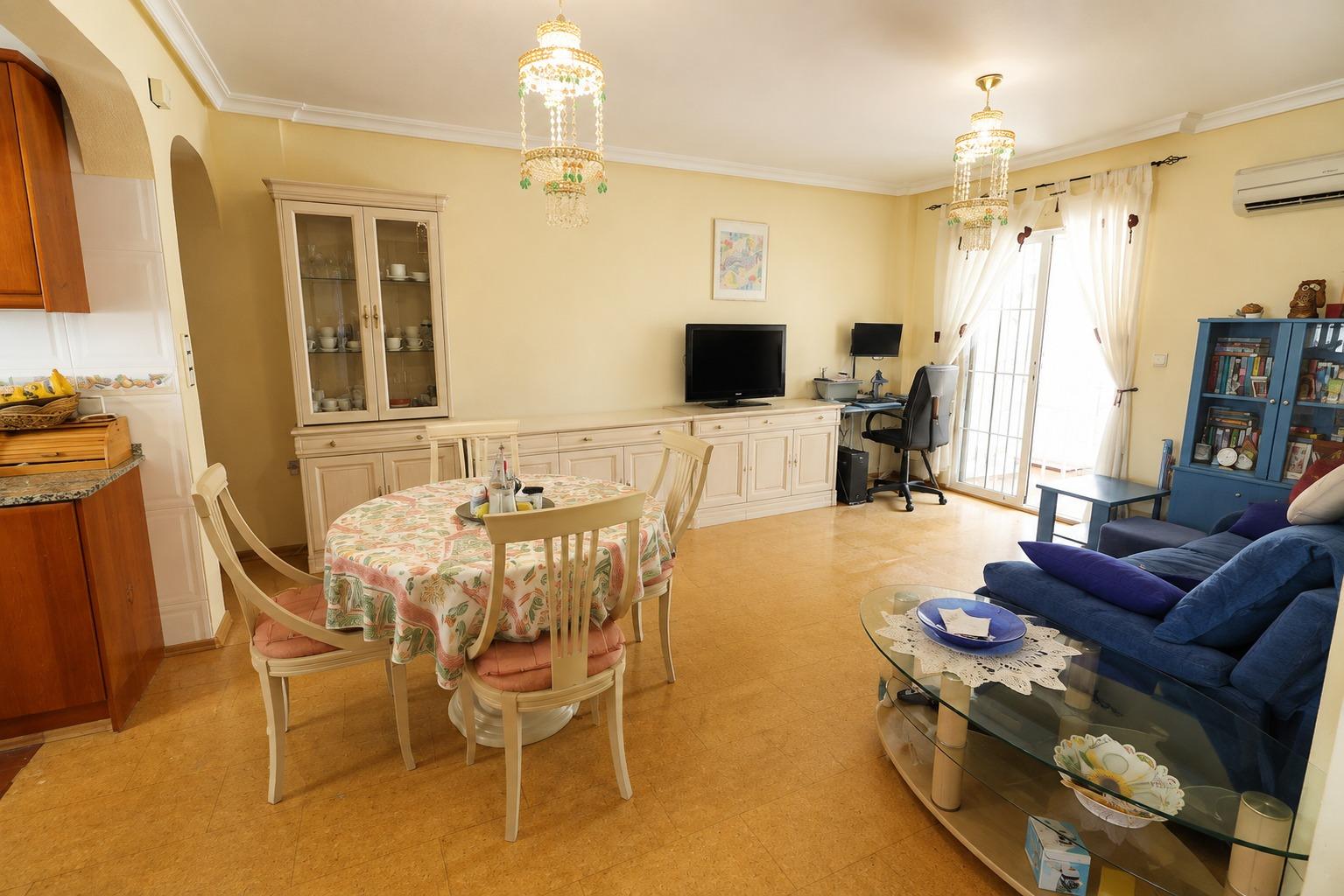 Garden in apartment for sale in Orihuela Costa