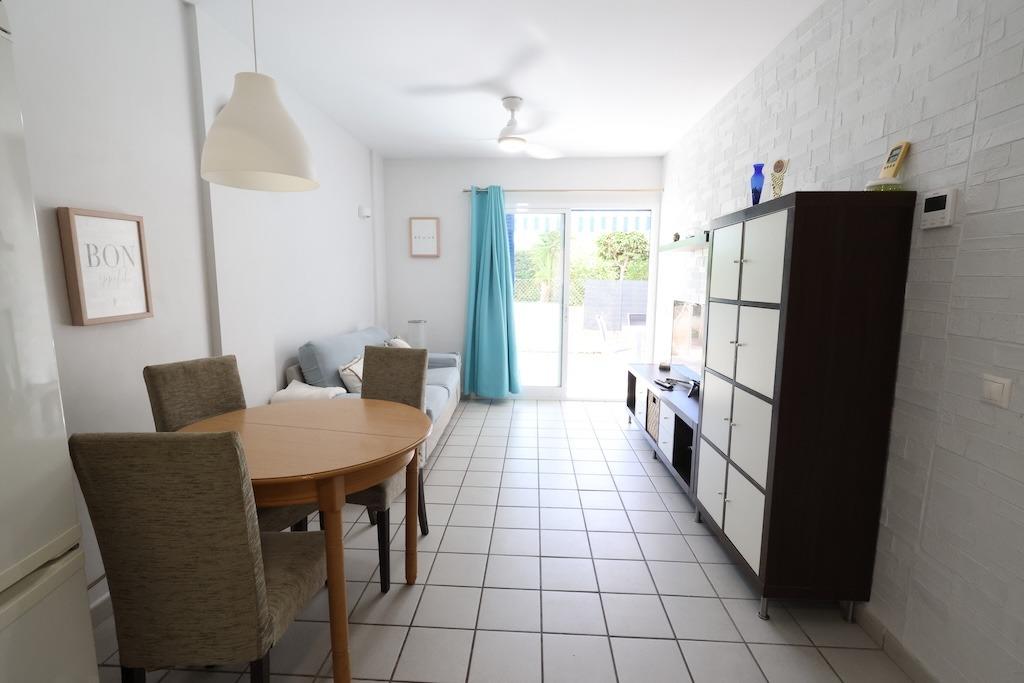 Bedroom in apartment for sale in Orihuela Costa