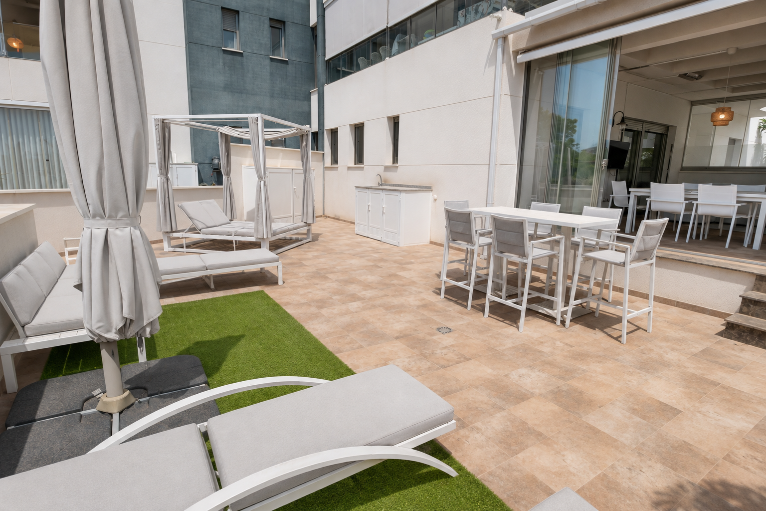 Master bedroom in apartment for sale in Los Dolses