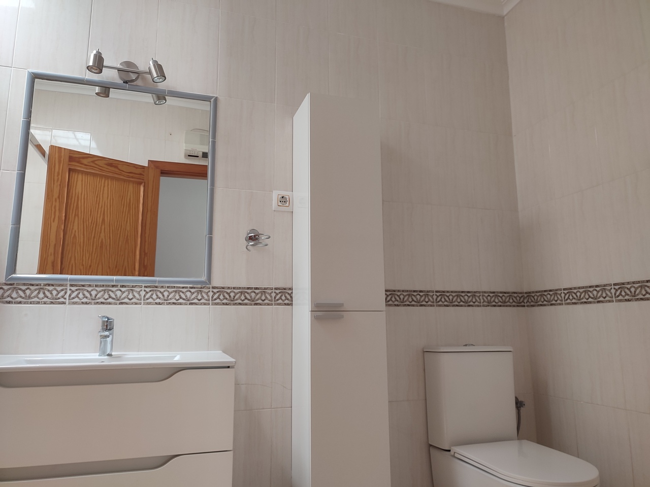 Bathroom in villa for sale in Sucina