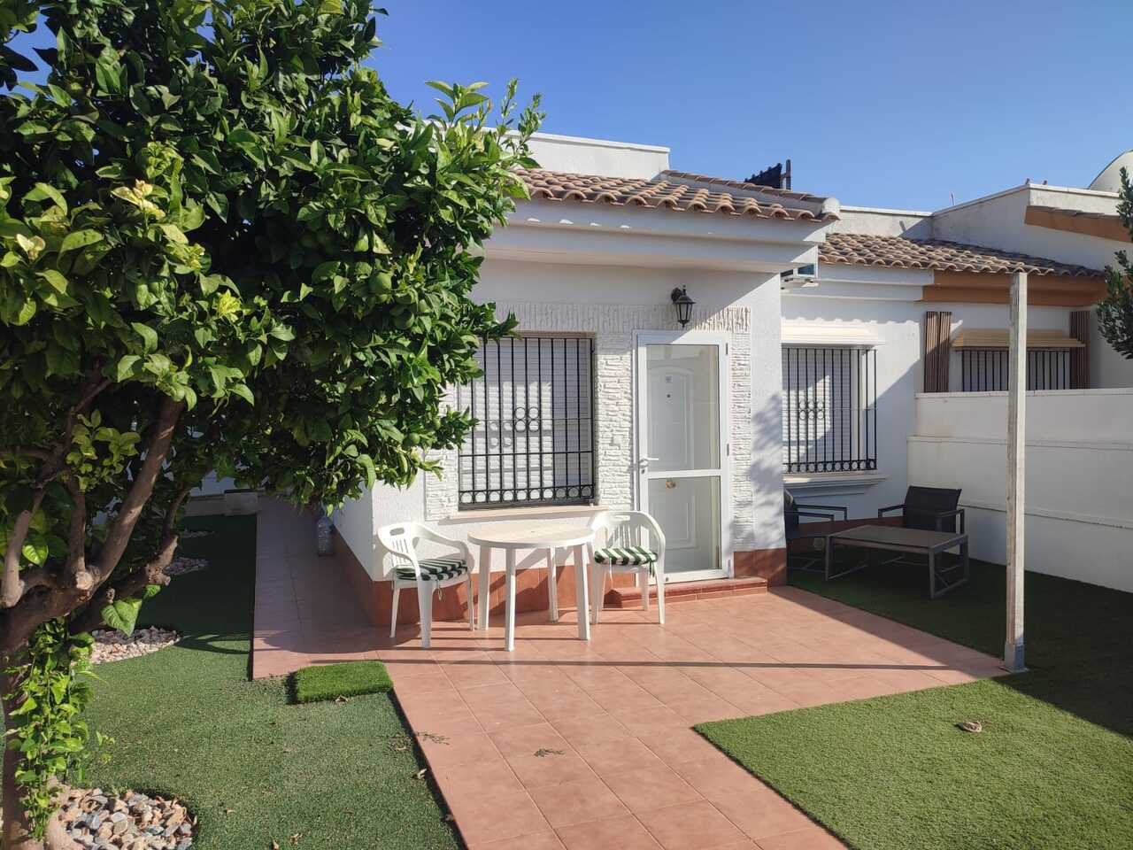 Terrace in villa for sale in Sucina