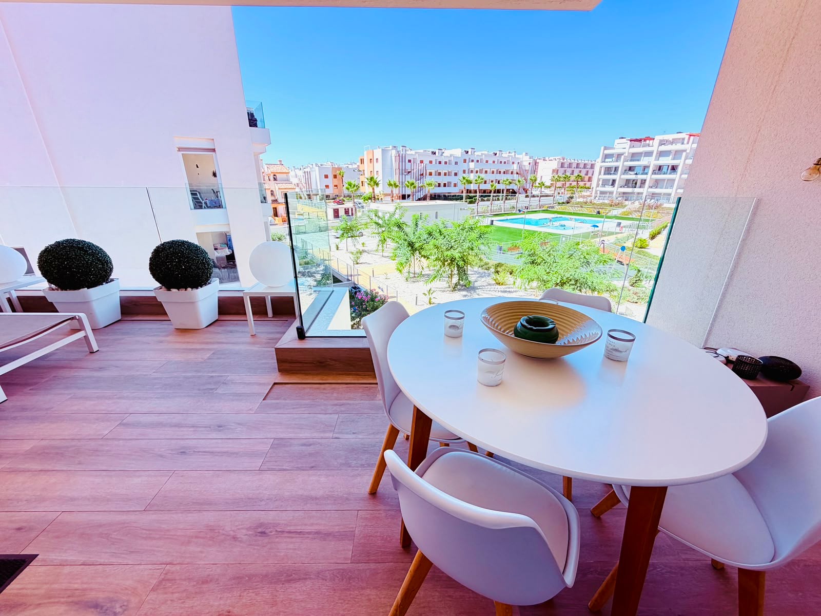 Garden in apartment for sale in Orihuela Costa