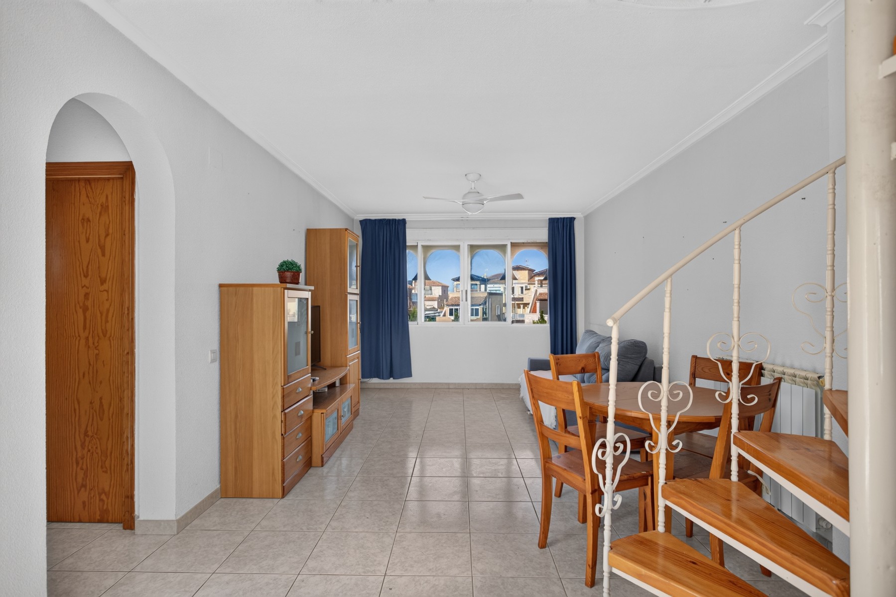 Světlo, prostor a potenciál: Atraktivní penthouse v San Miguel de Salinas