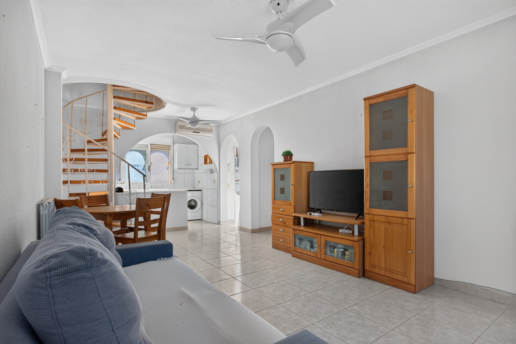 Světlo, prostor a potenciál: Atraktivní penthouse v San Miguel de Salinas