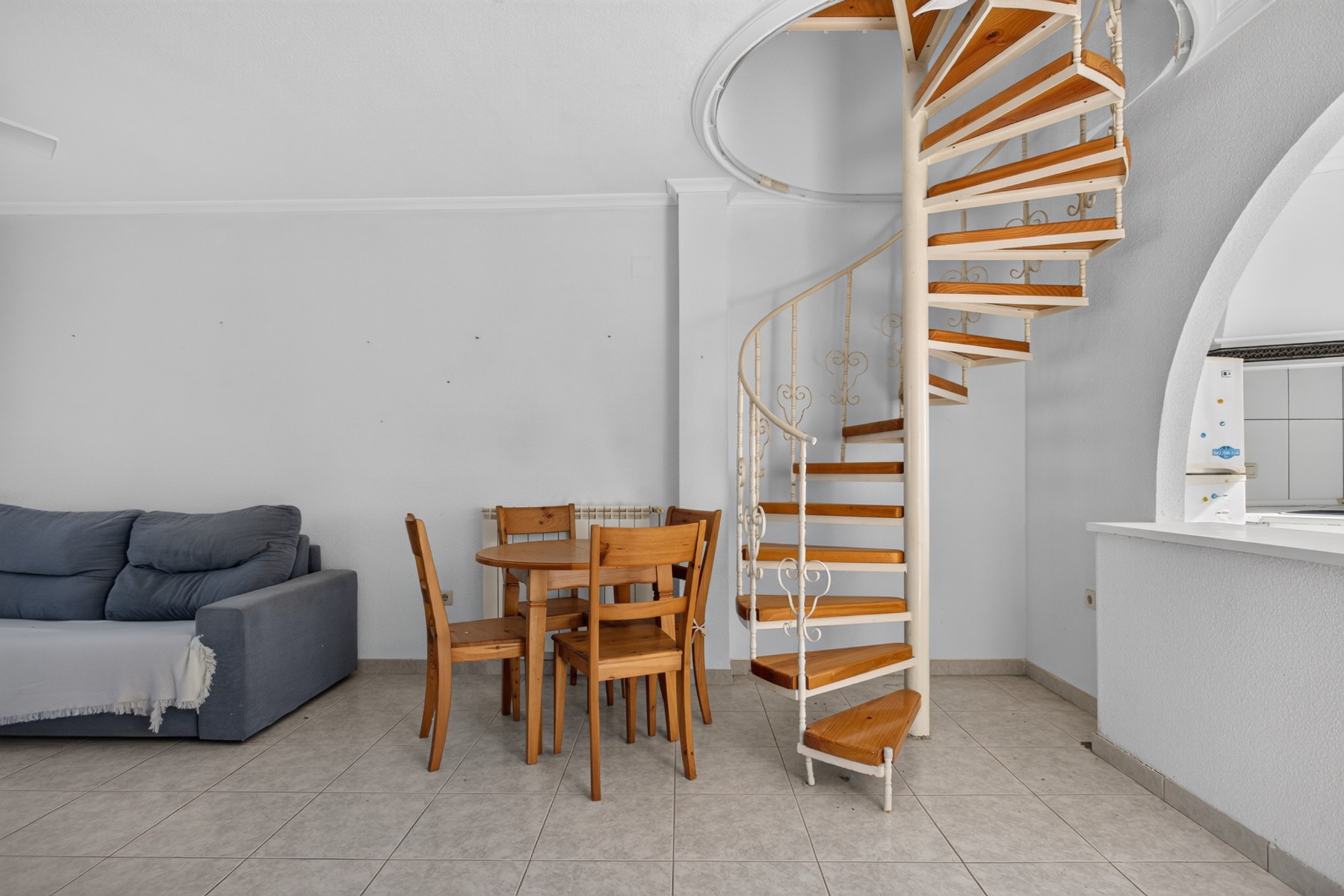 Světlo, prostor a potenciál: Atraktivní penthouse v San Miguel de Salinas