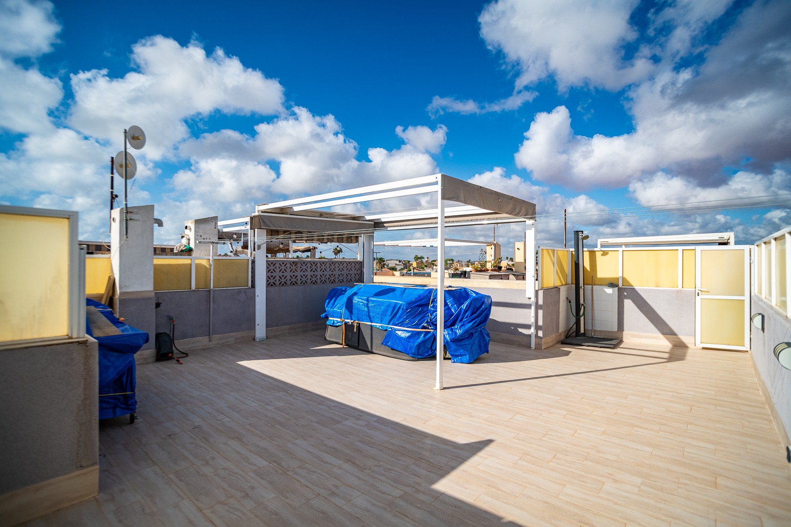 Pool area in apartment for sale in Torrevieja