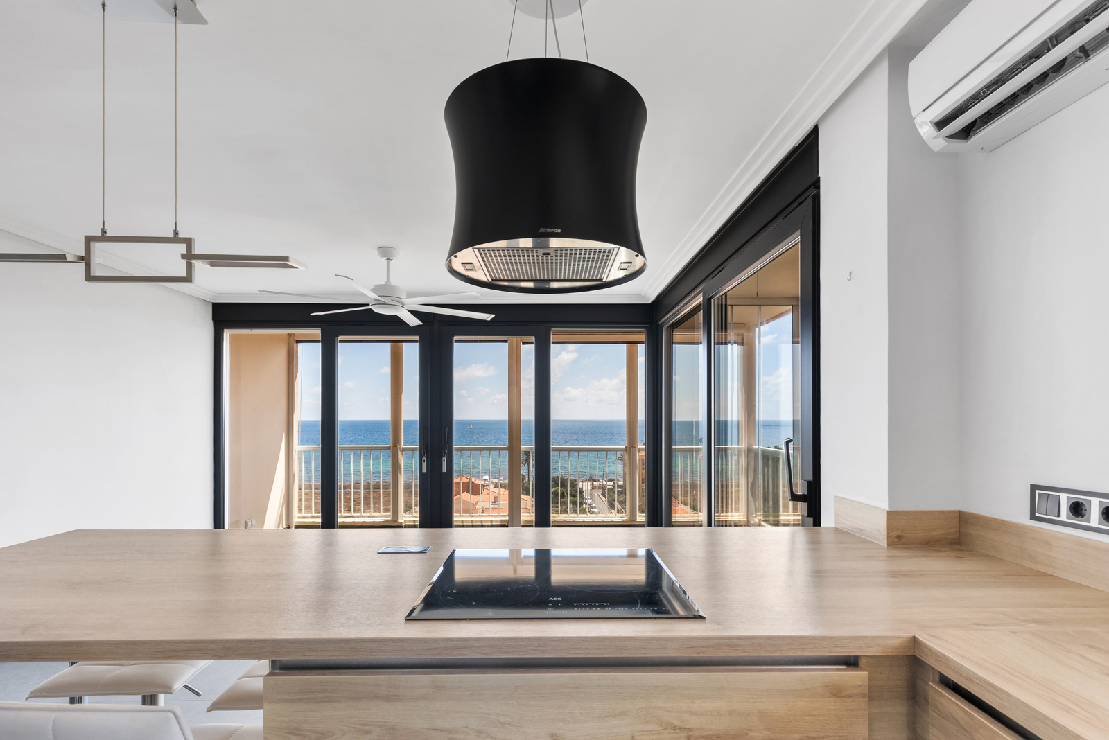 Bedroom in apartment for sale in Torrevieja