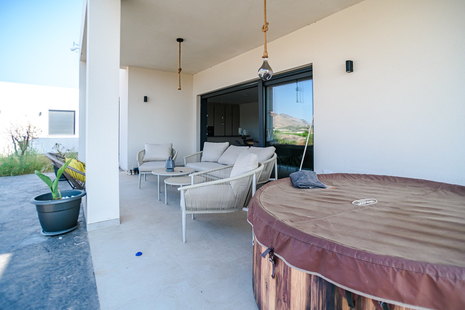 Pool area in villa for sale in Aspe