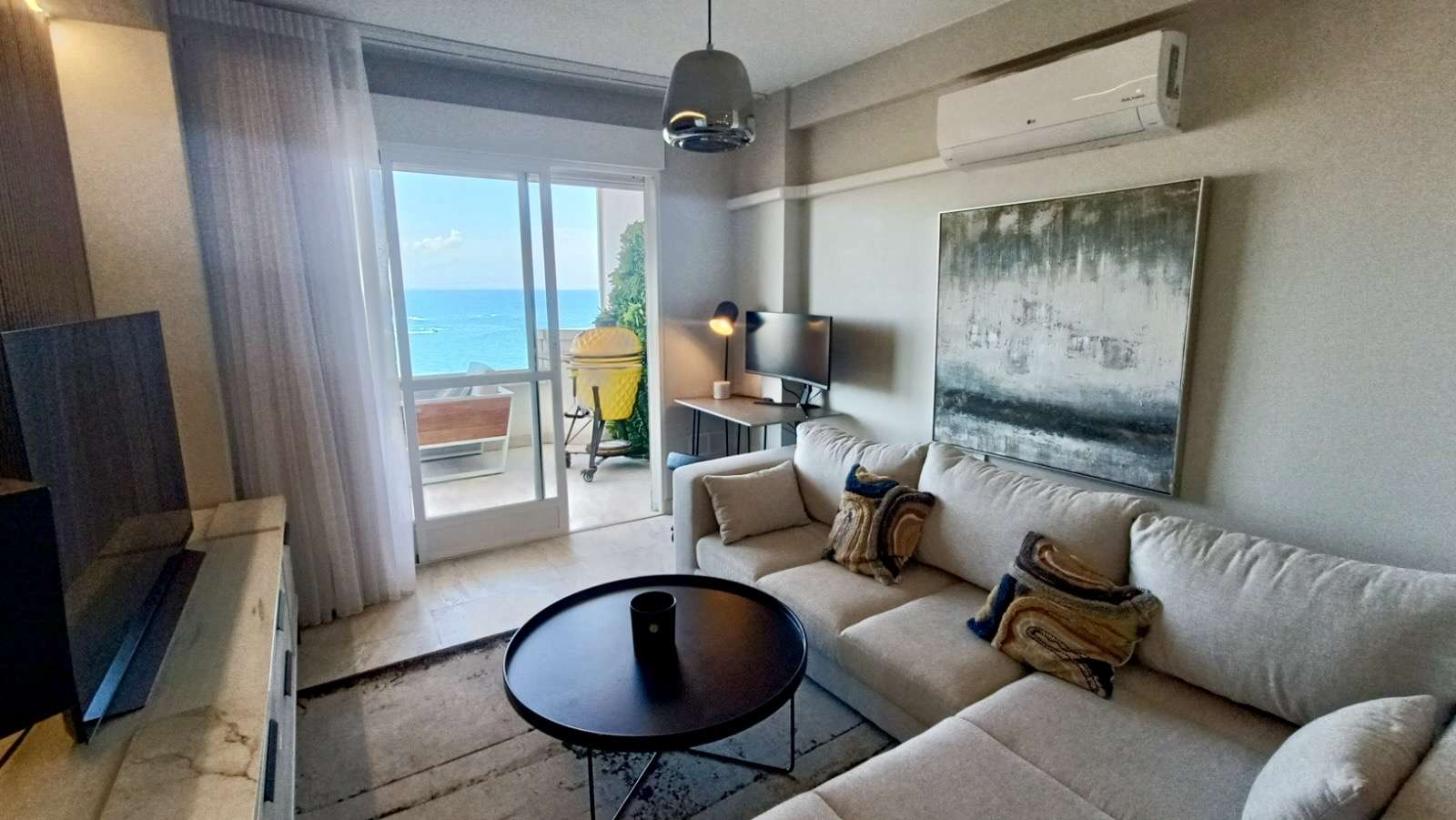 Terrace in apartment for sale in Torrevieja