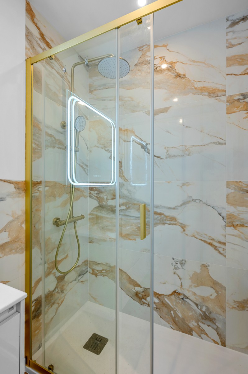 Bathroom in apartment for sale in Torrevieja