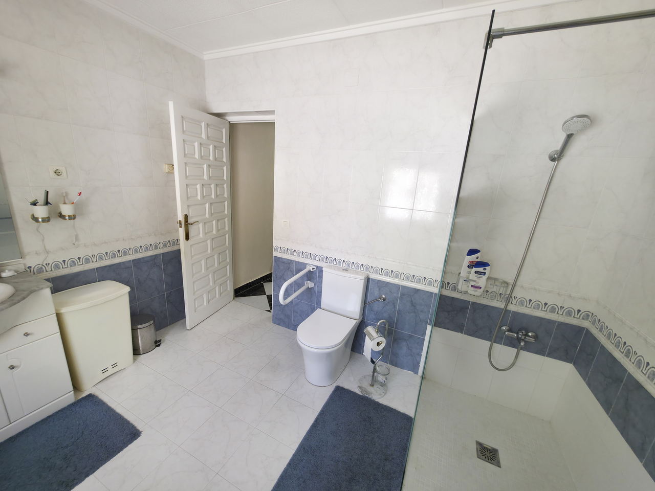 Garden in villa for sale in Torrevieja
