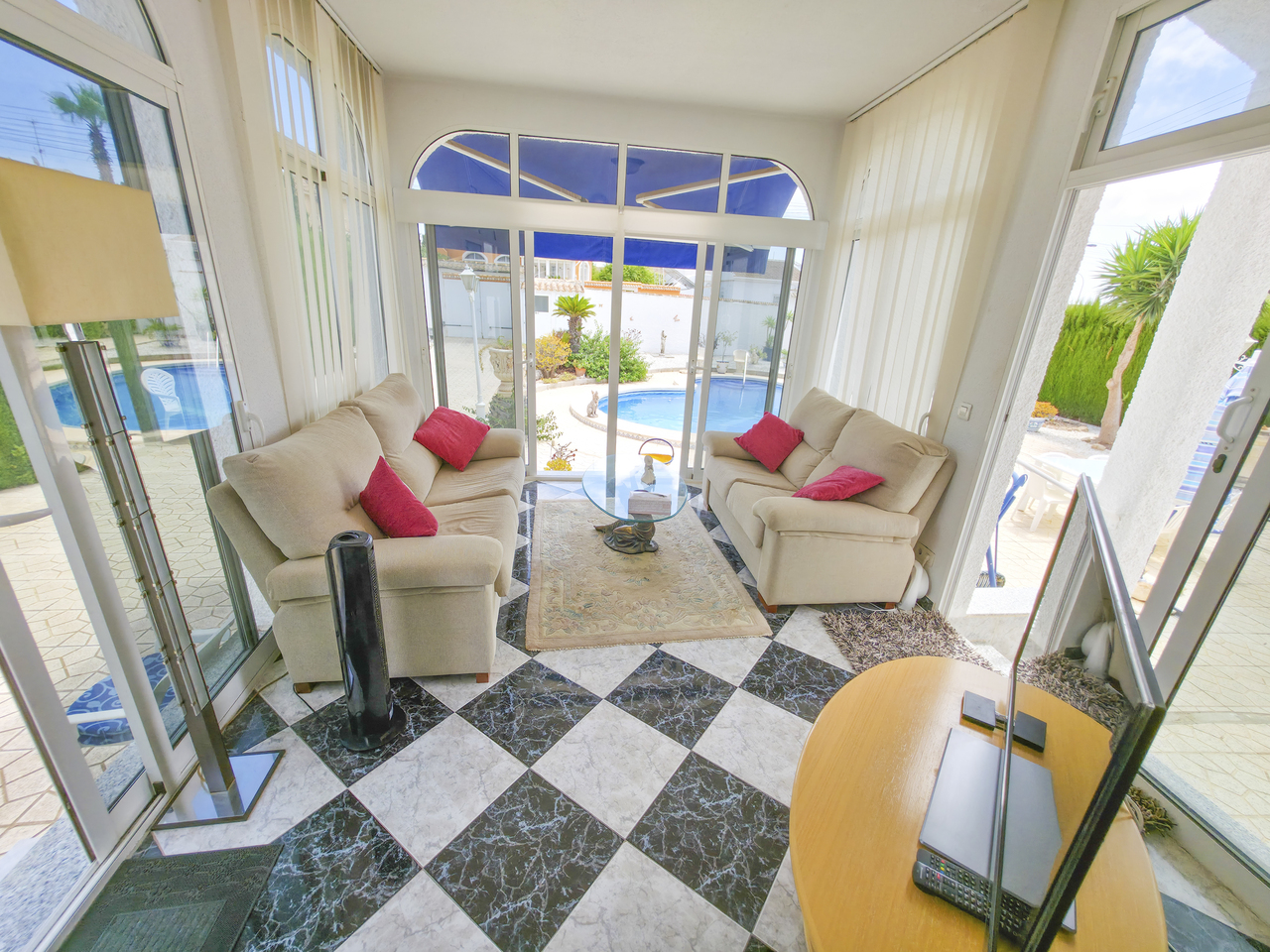 Bedroom in villa for sale in Torrevieja