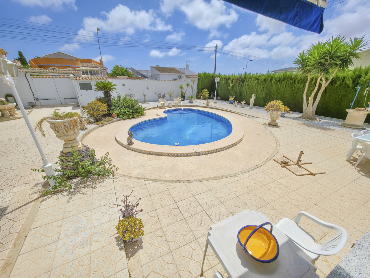 Exterior view in villa for sale in Torrevieja