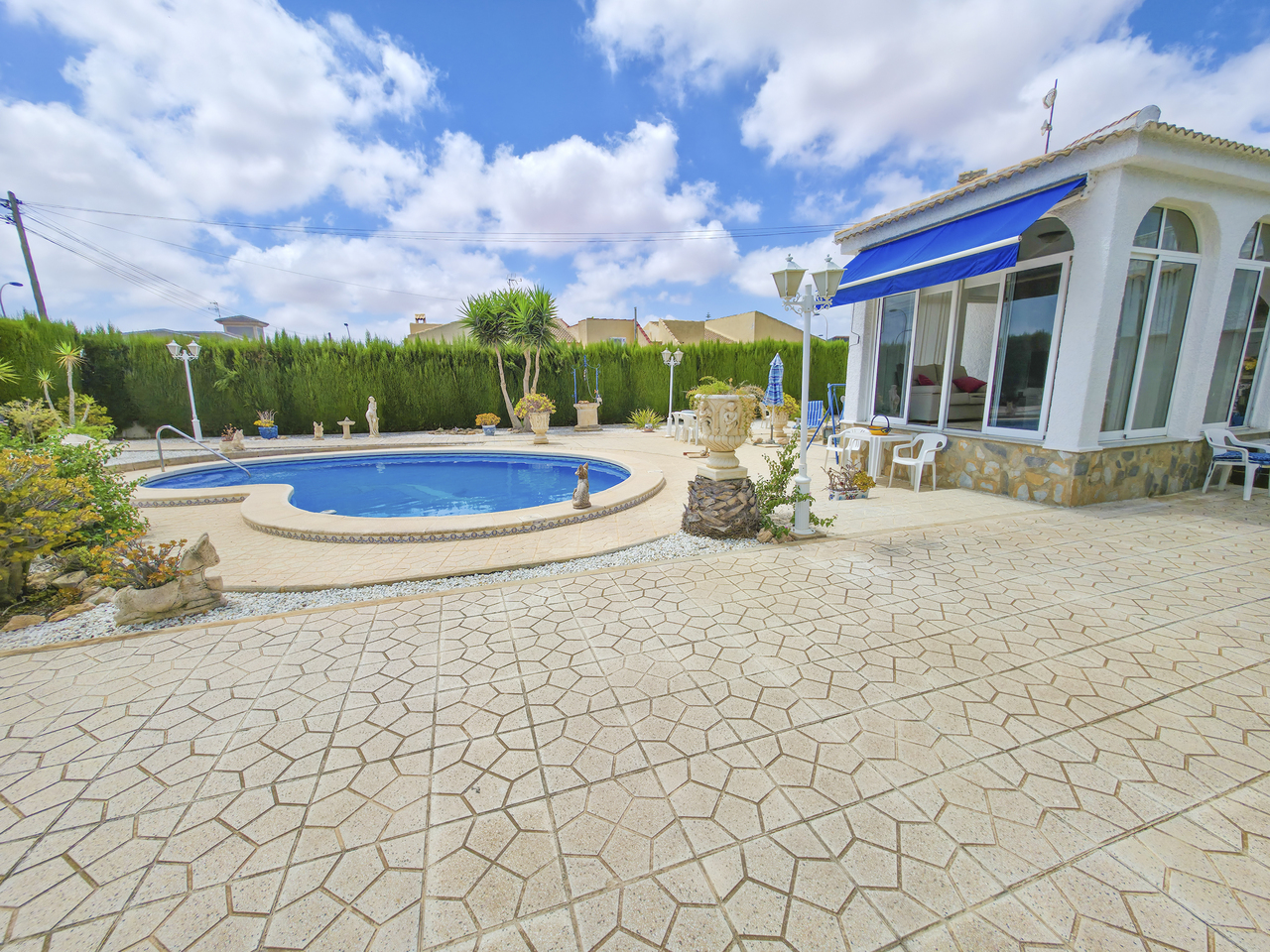Master bedroom in villa for sale in Torrevieja