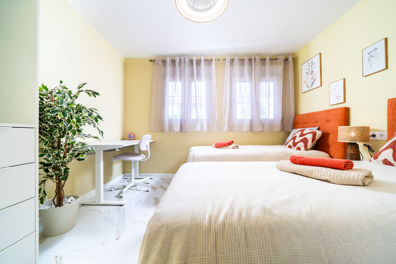 Bedroom in apartment for sale in Torrevieja