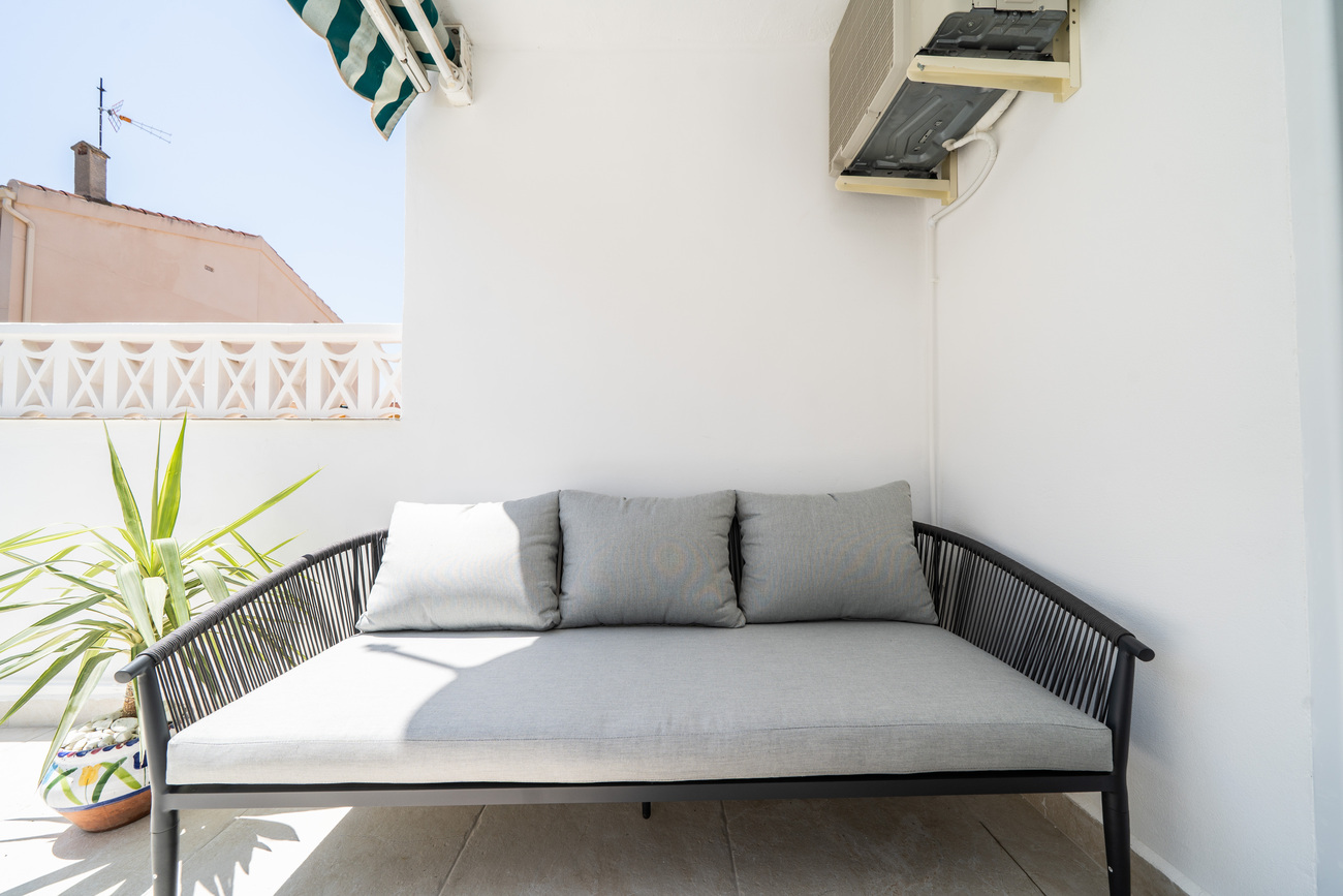 Pool area in apartment for sale in Torrevieja